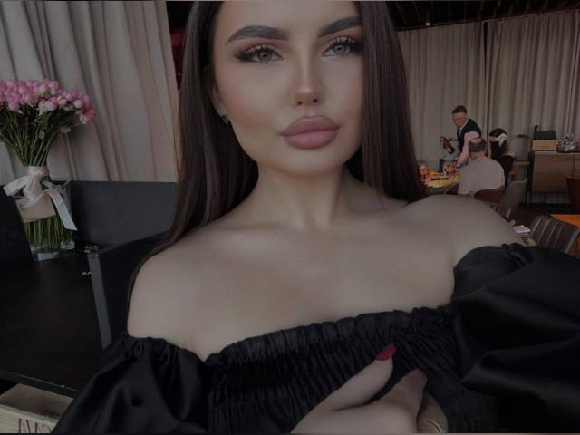 Welcome to cammodel profile for BrunetteMuse: Travel