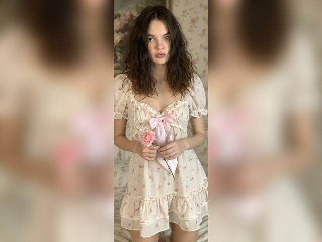 Welcome to cammodel profile for LiaMeow: Lingerie & stockings