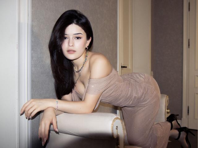 Welcome to cammodel profile for MiaListon: Legs, feet & shoes