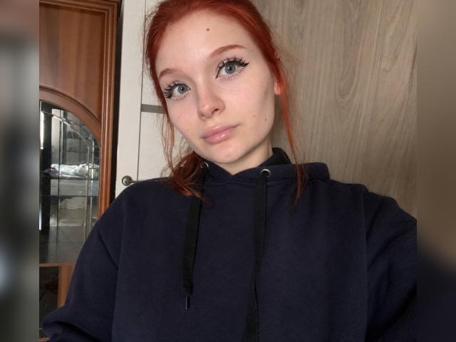 Welcome to cammodel profile for LeslieLoom: Legs, feet & shoes