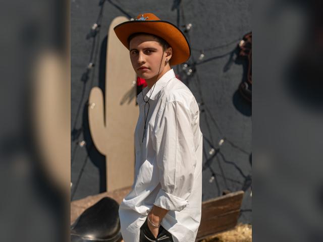 Why not cam2cam with JeffreyC21: Strip-tease