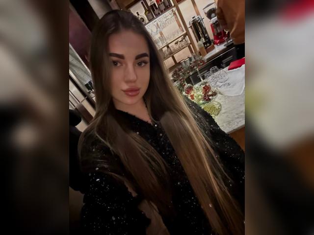 Welcome to cammodel profile for SpellboundGirl: Dancing