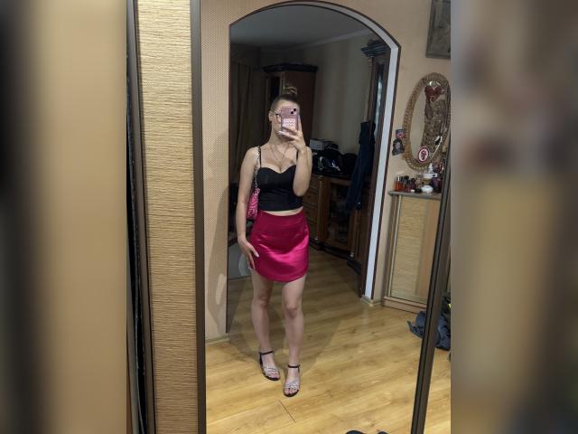 Adult chat with KateMalina: Strip-tease
