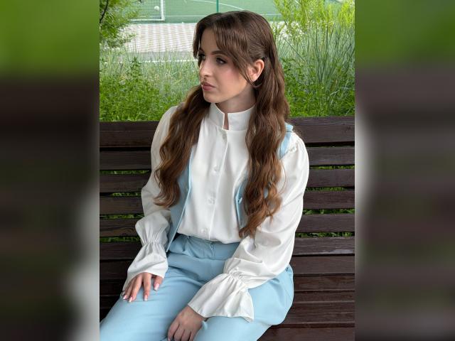 Adult chat with Tesssaaa: Dancing