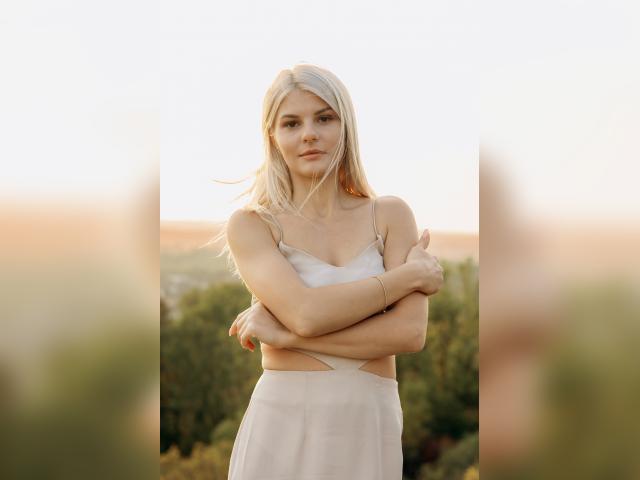 Welcome to cammodel profile for SincereDemon