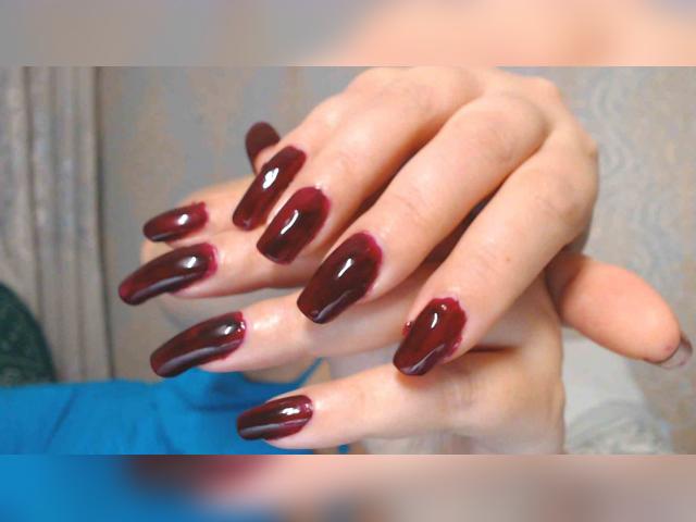 Welcome to cammodel profile for LuckyLilu: Nails