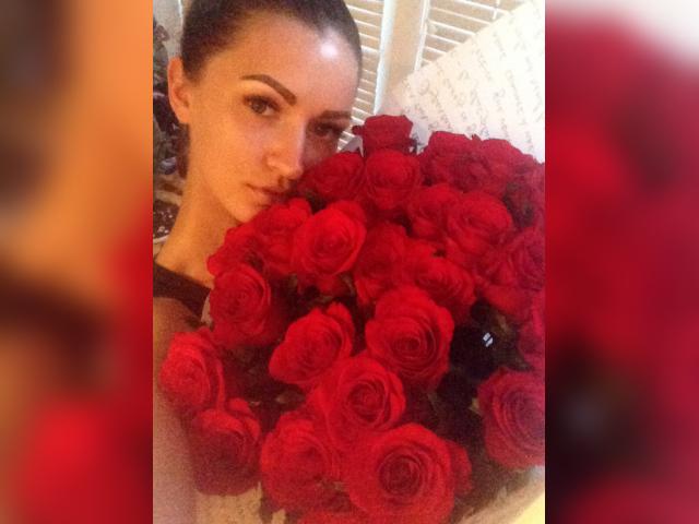 Visit funnyhotblondy profile