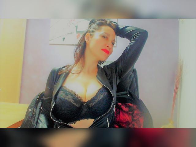 Visit missemanuell profile