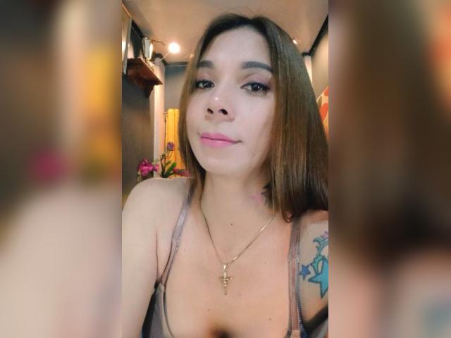 Visit celinafox profile