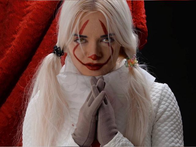 Visit lollyjull profile