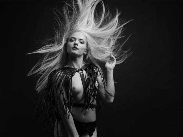 Visit lollyjull profile