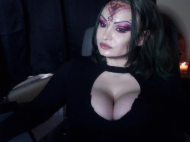 Visit QueenAbaddon profile