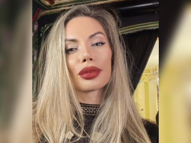 Visit LovelyWoman profile