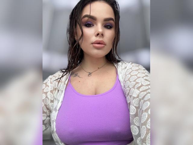 Visit 000Aaannneeettt profile