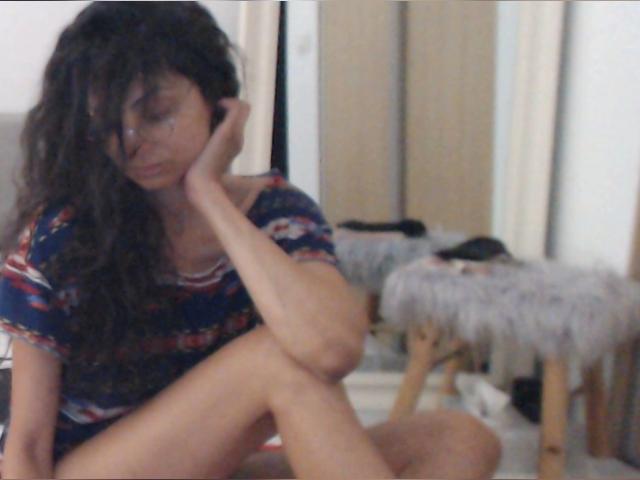Visit LongSkinnyLegs profile