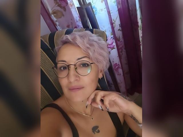 Visit Cherrys profile