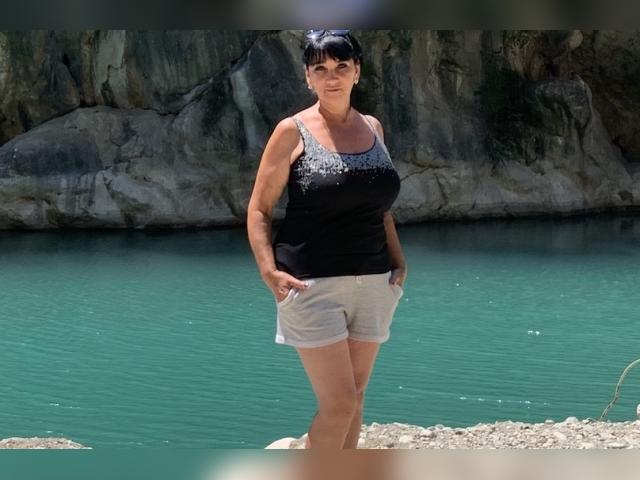 Visit Amina55 profile