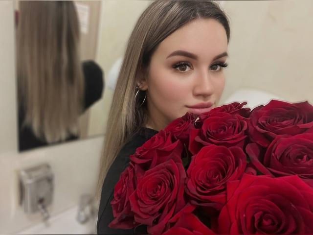 Visit CuteRiii profile