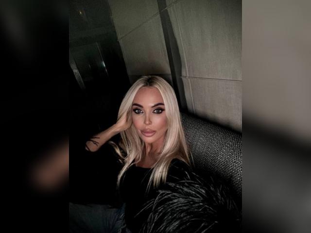 Visit LovelyEva profile