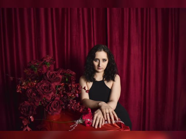 Visit JulietMonli profile