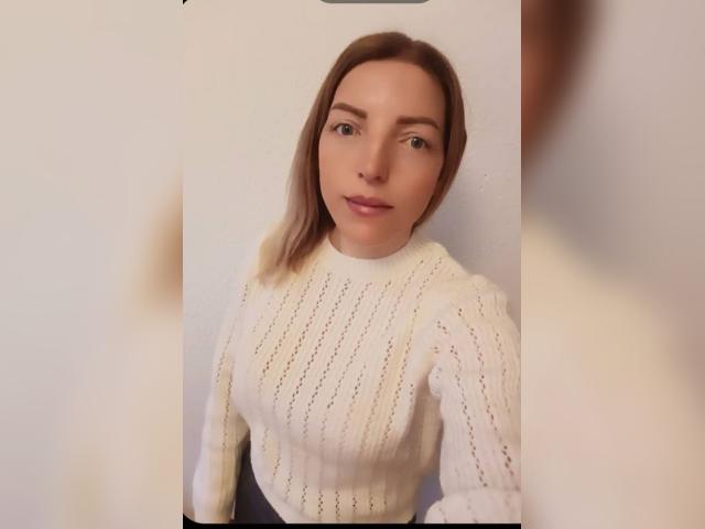 Visit 1HotGlance1 profile