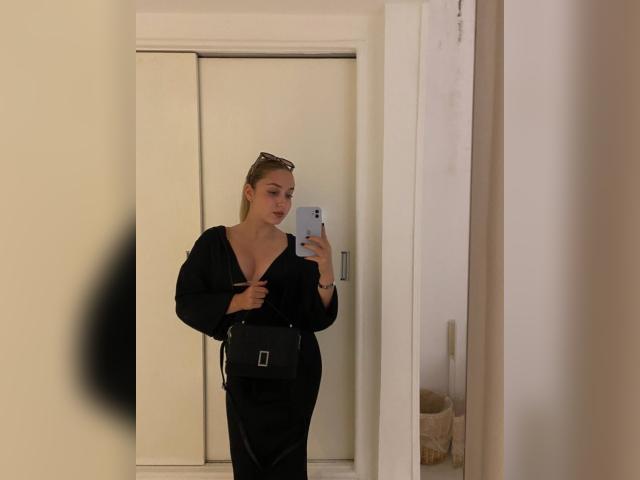 Visit A1nnie profile