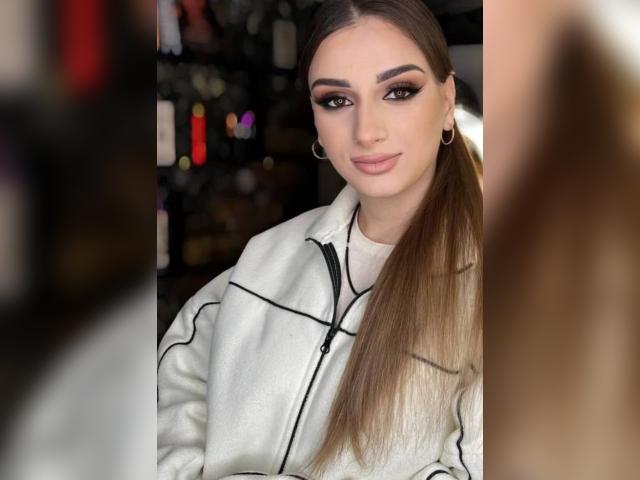 Visit HoneyMira profile