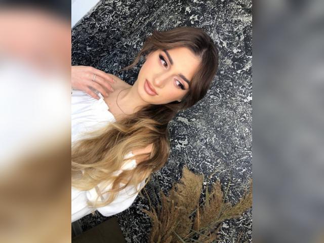 Visit HoneyMira profile