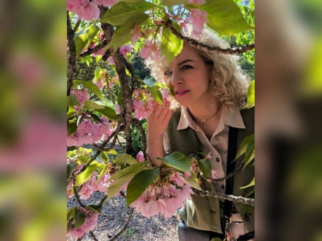 Visit LadyAur0ra profile