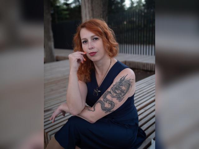 Visit evieb81 profile