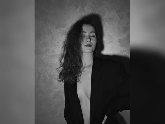 Visit EliElina profile