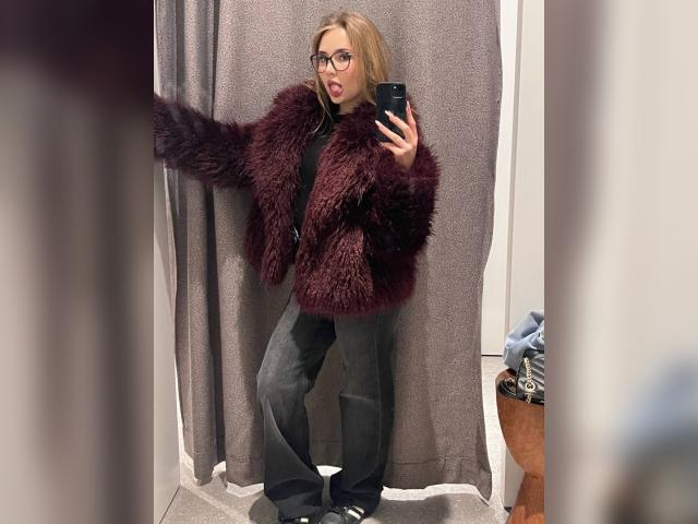 Visit ameliashiny profile