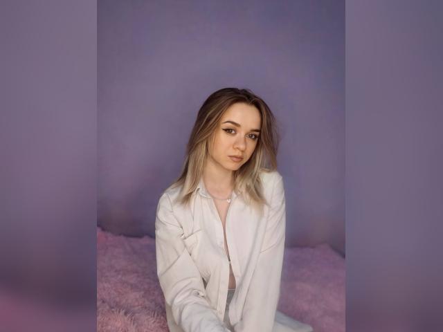 Visit 1MissChanel profile