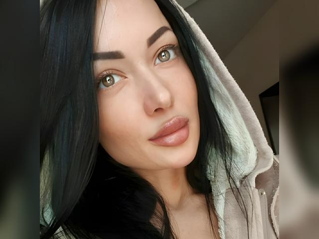 Visit Alice25 profile