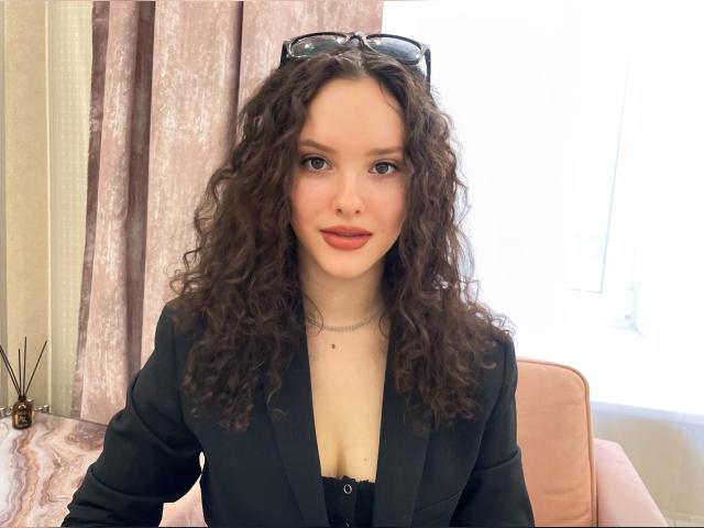 Visit SamanthaOneil profile