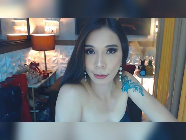 Visit celinafox profile