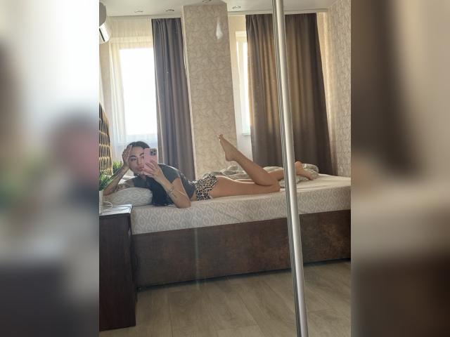 Visit LovelyyGirll profile
