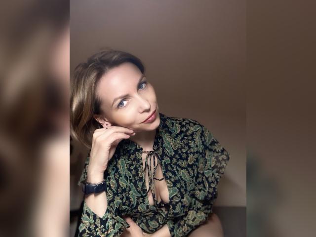 Visit LittleFoxyy profile
