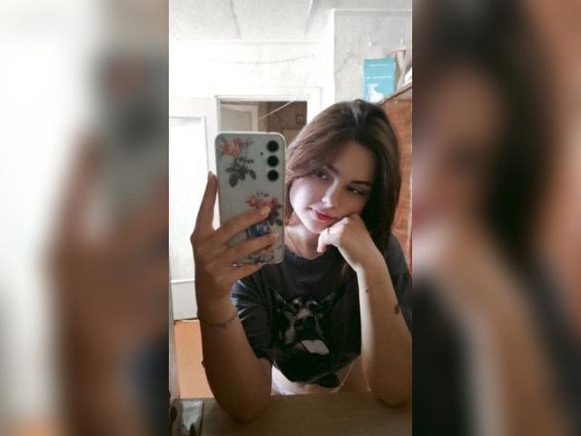 Visit HotQueen profile