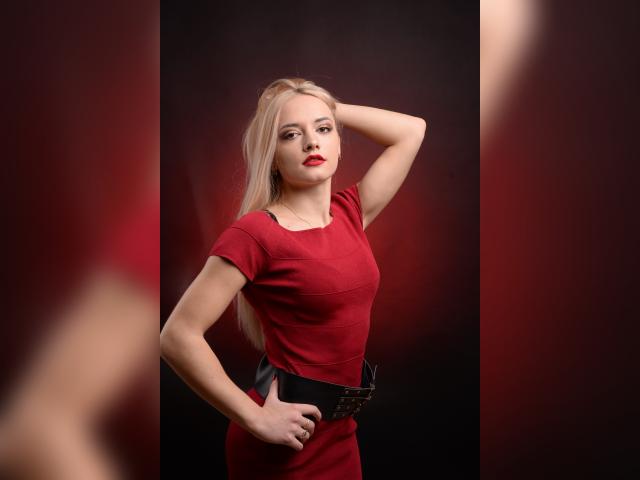 Visit lollyjull profile