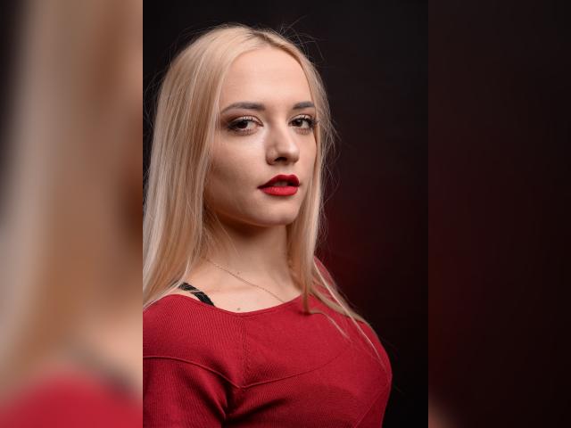 Visit lollyjull profile