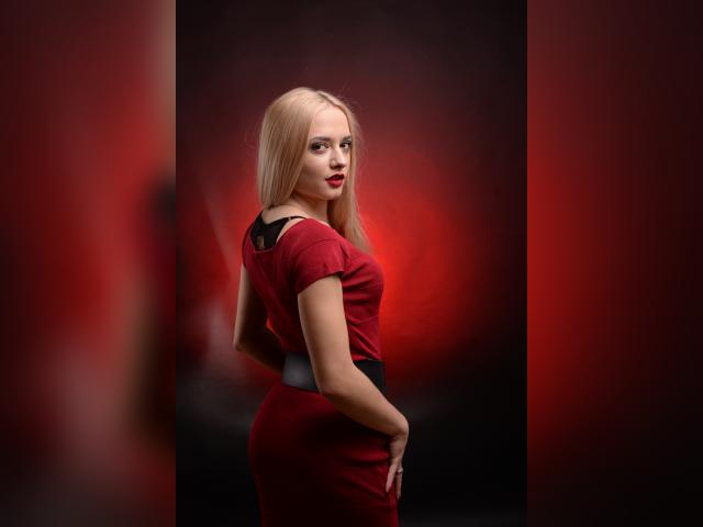 Visit lollyjull profile