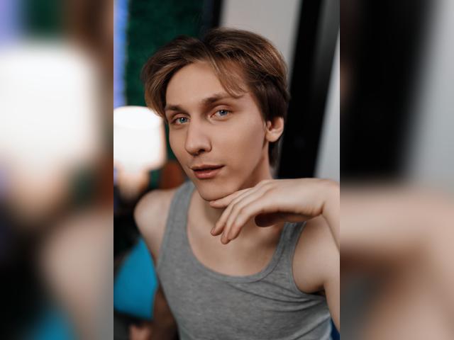 Visit AdrianDi profile