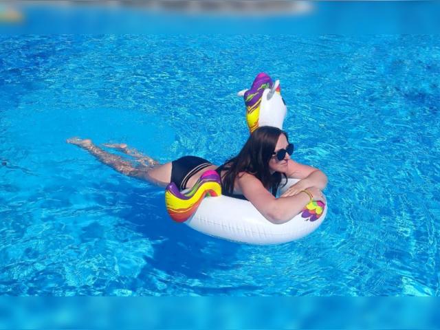 Visit Calliee profile