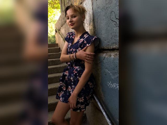 Visit EmelineA profile