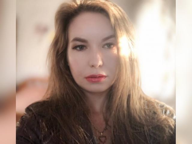 Visit AshleySwon7581 profile