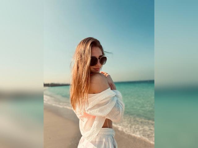 Visit Strawbery profile