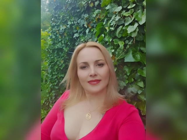 Visit EmmaDarsy profile