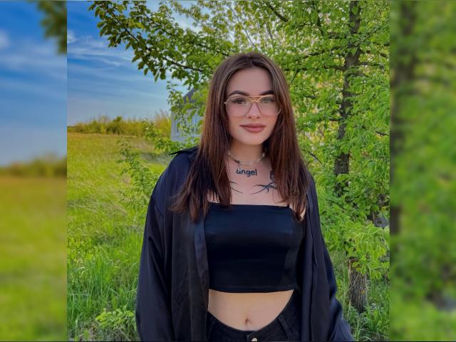 Visit AnaLune profile