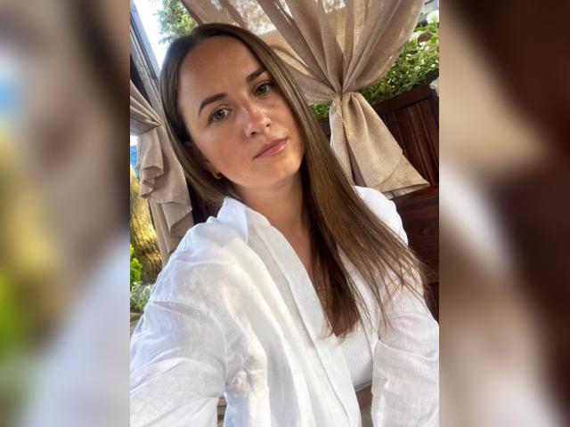 Visit DiamondTease profile